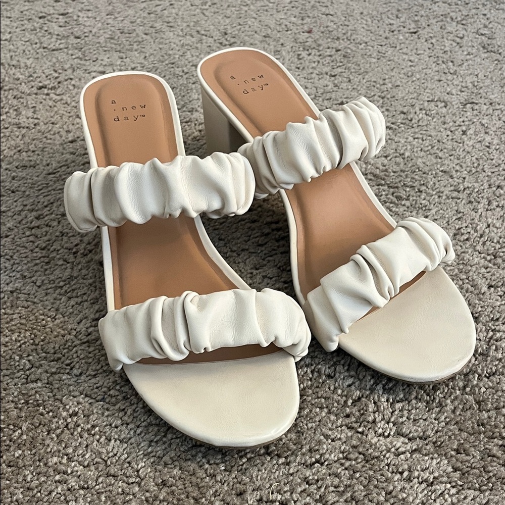 A New Day Women's Cream Heeled Sandals